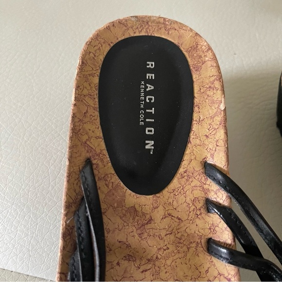 Kenneth Cole Reaction Black Wedge Embellished floral size 10 - Picture 5 of 13